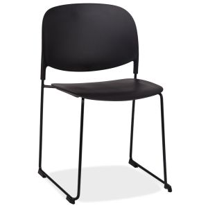Chaise 'PILA' noire avec assise plastique et structure métal